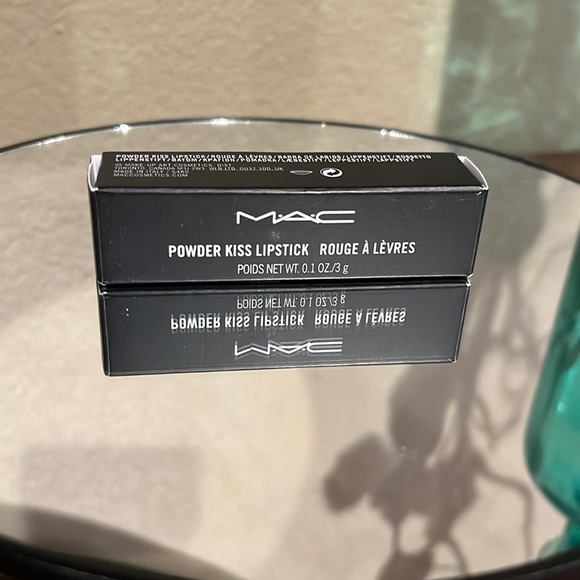 MAC cosmetics Powder Kiss Lipstick in #916 Devoted to Chili, NEW! - Picture 4 of 8